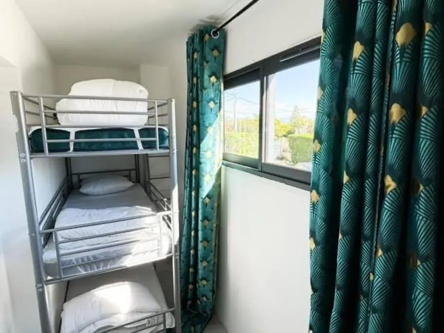 Love Room Spa Privatif Saint Aygulf 0*,  France