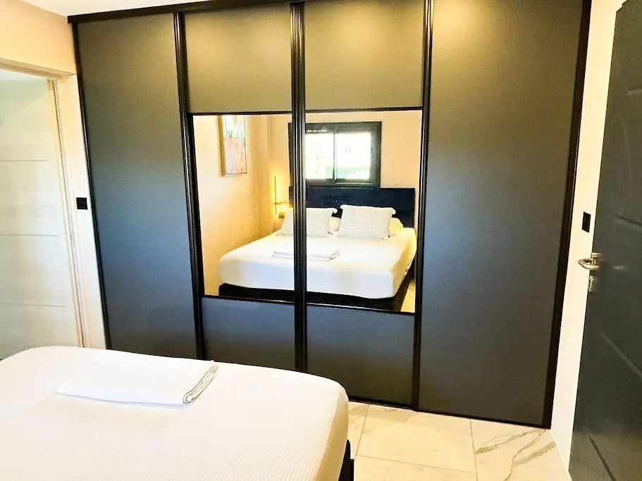 Love Room Spa Privatif Saint Aygulf 0*,
